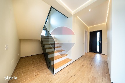 Casa moderna ultrafinisata - 600 mp teren