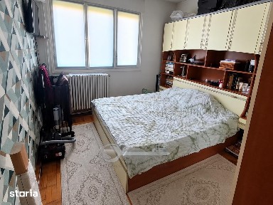 Apartament 3 camere, Podu Roș, 60 mp, mobilat, ideal pentru locuit sau