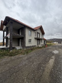 Imobil pentru locuit sau afacere!