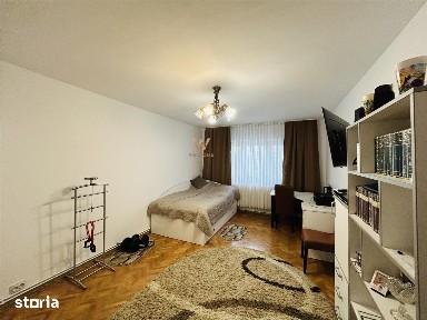 Apartament decomandat, 2 camere, balcon, pivnita - etaj 24 - Zona Sire