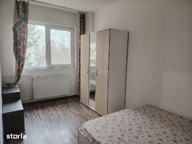 Apartament cu 3 camere, mobilat, centrala termica, zona nord