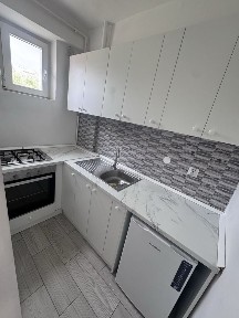 Închiriez garsoniera confort I zona centrala