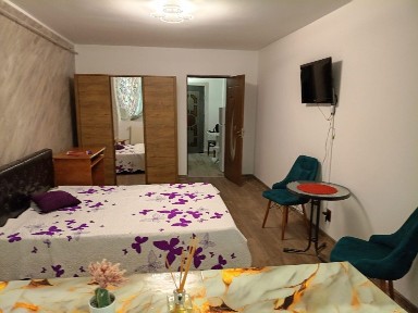 Închiriez apartament 1 camera, lângă magazin Reno