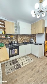Apartament 3 camere modern - loc de parcare - etaj 2/4 - Expo mobila