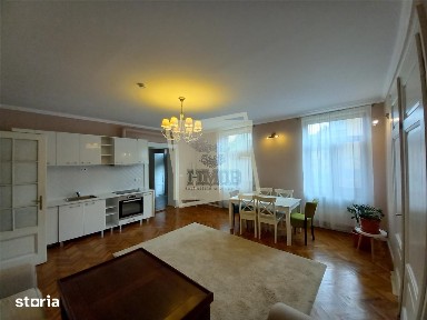 Apartament 3 camere la casa in zona Parcul Sub Arini