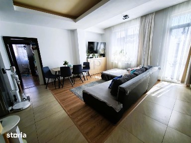 Etaj 1- 3 camere- parcare privata