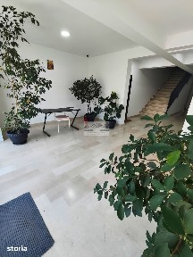 Apartament modern cu 2 camere de închiriat