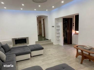 Casa individuala cu 6 camere de vanzare in zona Dambovita