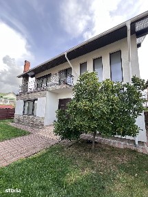 Vila eleganta de vanzare Pitesti,zona Prelungirea Craiovei