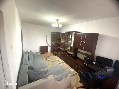 Garsonieră cu balcon închis, etaj 2 - zona străzii Răsăritului