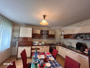 Casa de vanzare, 200 mp, zona Decebal
