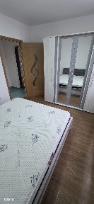 BUCOVINA- apartament semidecomandat cu 3 camere etaj 3