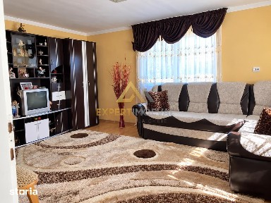 Casa, sura, foisor si teren generos in Basesti Maramures