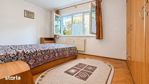 Apartament cu 3 camere si boxa de vanzare, in zona Dacia