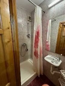 Inchiriez apartament cu 3 camere