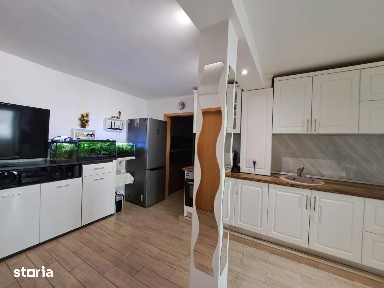 Apartament cu 3 camere - Zona Lipovei
