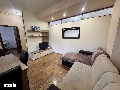 Inchiriez apartament 3 camere, Ared- Uta