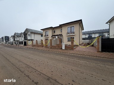 CASA DUPLEX, TOATE UTILITATILE, STRADA ASFALTATA, COMISION 0%