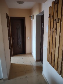 Apartament 2 camere cu centrală, zona Ostroveni (vis-a-vis de piață)
