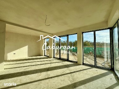 Duplex cu 4 camere, 125 mp, 116 mp curte libera, parcare - Selimbar