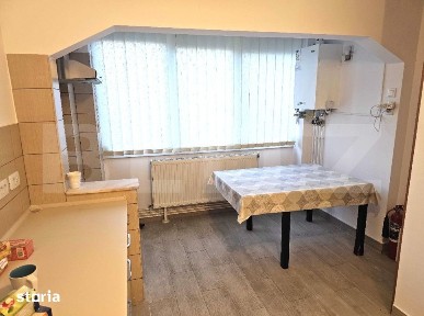 Apartament 2 camere, Etaj 1, Decomandat Tractorul de vanzare