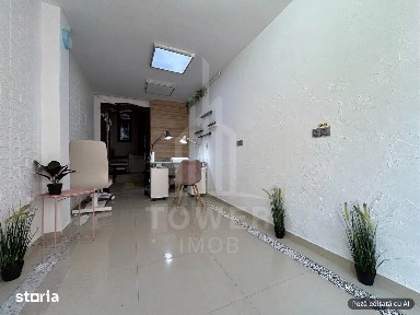 Spațiu comercial de vânzare |39,9 mp|Ultracentral|Două posibilități de