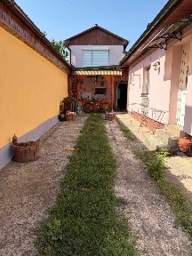 Vând casă în Reghin