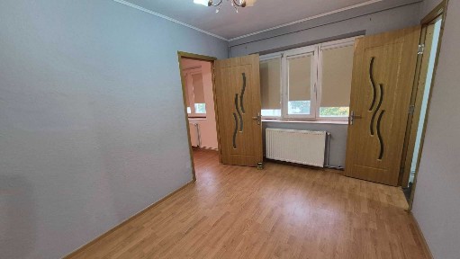 Apartament 2 camere in Onesti, zona de sus.