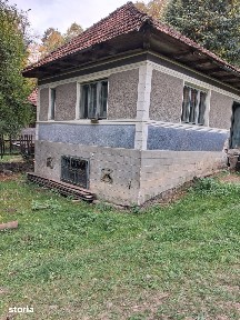 Proprietar vând casa cu teren generos