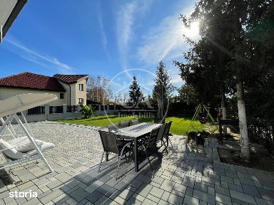 Casa de vanzare cu 10 camere in Santandrei, Bihor