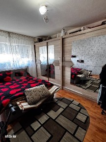 Apartament 2 camere, decomandat, zona Blocuri