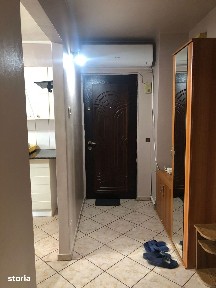 Vând apartament 3 camere decomandate faleza nord, constanța