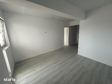 Garsoniera decomandata, metrou Berceni