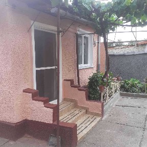 Vînd casă în micălaca