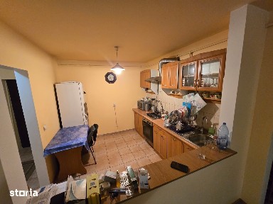 Apartament 2 camere decomandate etaj 2 zona Strand 2