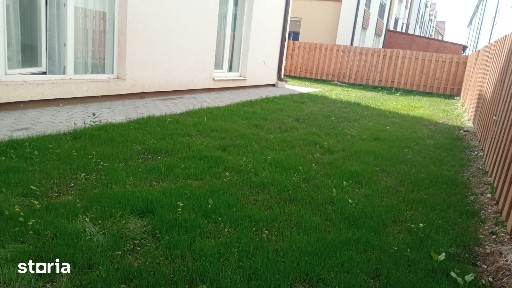 Apartament la vila, 3 camere+bucatarie si curte 100 mp