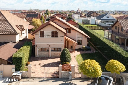Vilă cu piscină, saună și teren 900 mp - Cartier Europa, Vladimirescu