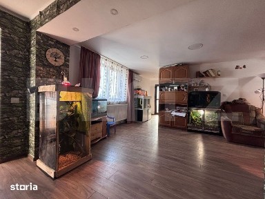 Casa de vanzare, 100 mp, zona Centrala
