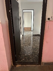 Apartament cu 2 camere-decomandat.