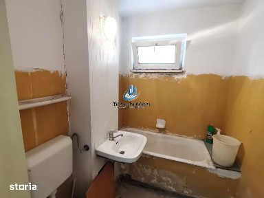 Apartament 2 camere decomandat, etaj 1,centru, 63 mp, Piatra Neamt