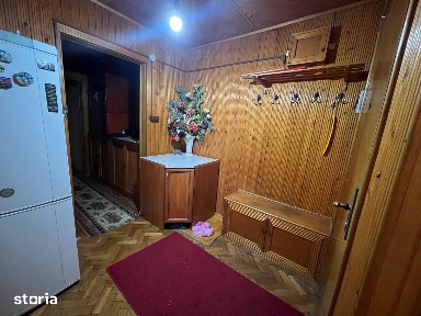 De vanzare - Apartament 3 camere si balcon spatios, decomodat - zona L