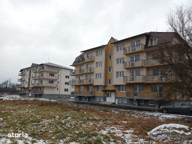 Vand apartamente cu 3 camere