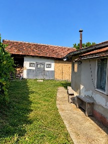 Casa CENTRU + anexe + teren 1400 mp Manastirea casin, Onesti, judetul Bacau