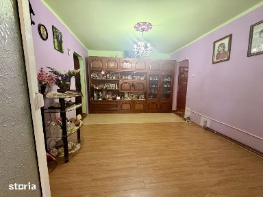Apartament cu 3 camere, 2 bai, 63 mp utili - Aradului
