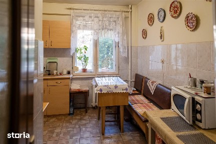 Apartament 4 camere decomandat pta. Decebal