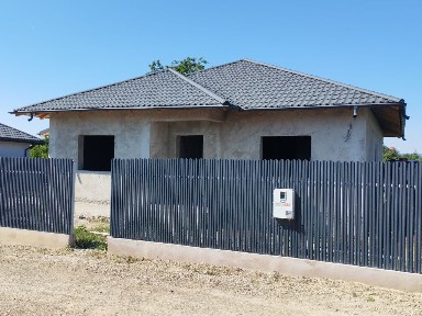 Casa parter în Șerbănești!