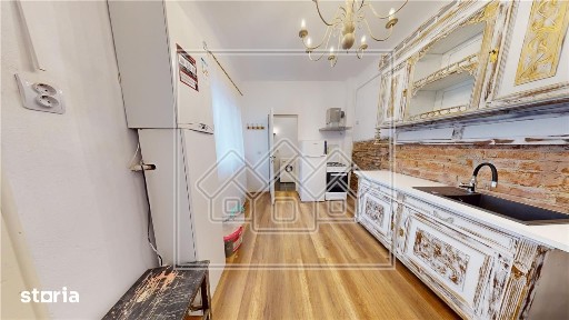 Ap. cu 2 camere si 20 mp de gradina, mobilat, Zona Centrala