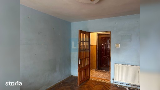 Apartament cu 3 camere, parter, zona Mioriței