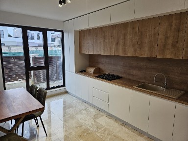 Vand VILA str. Toamnei Cartier Latin