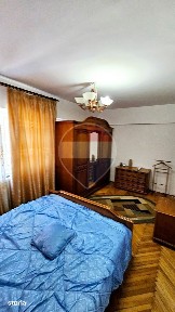 Apartament cu 3 camere de închiriat în zona Precista